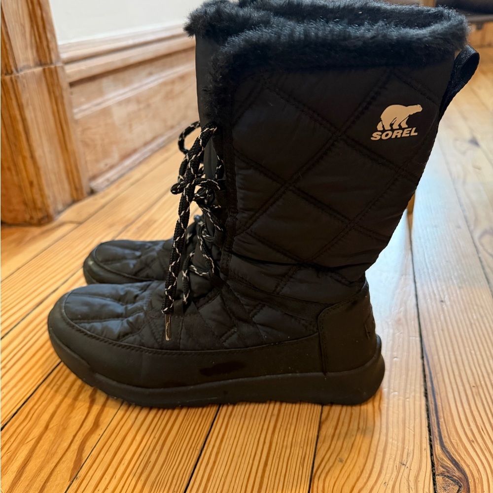Sorel Black Quilted Boots with Fur Trim